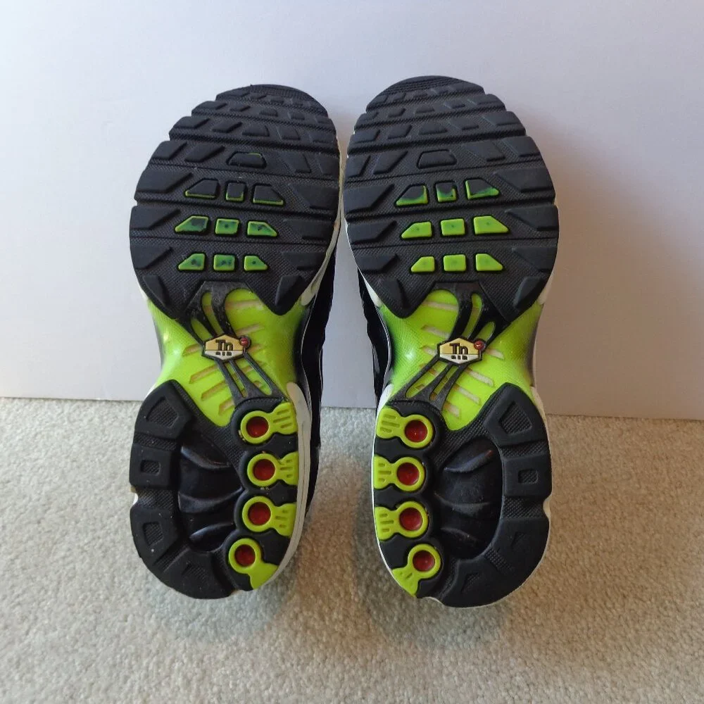 NIKE Kids Air‎ Max Plus I GS Black Volt  DM3264-001 Size 6.5Y